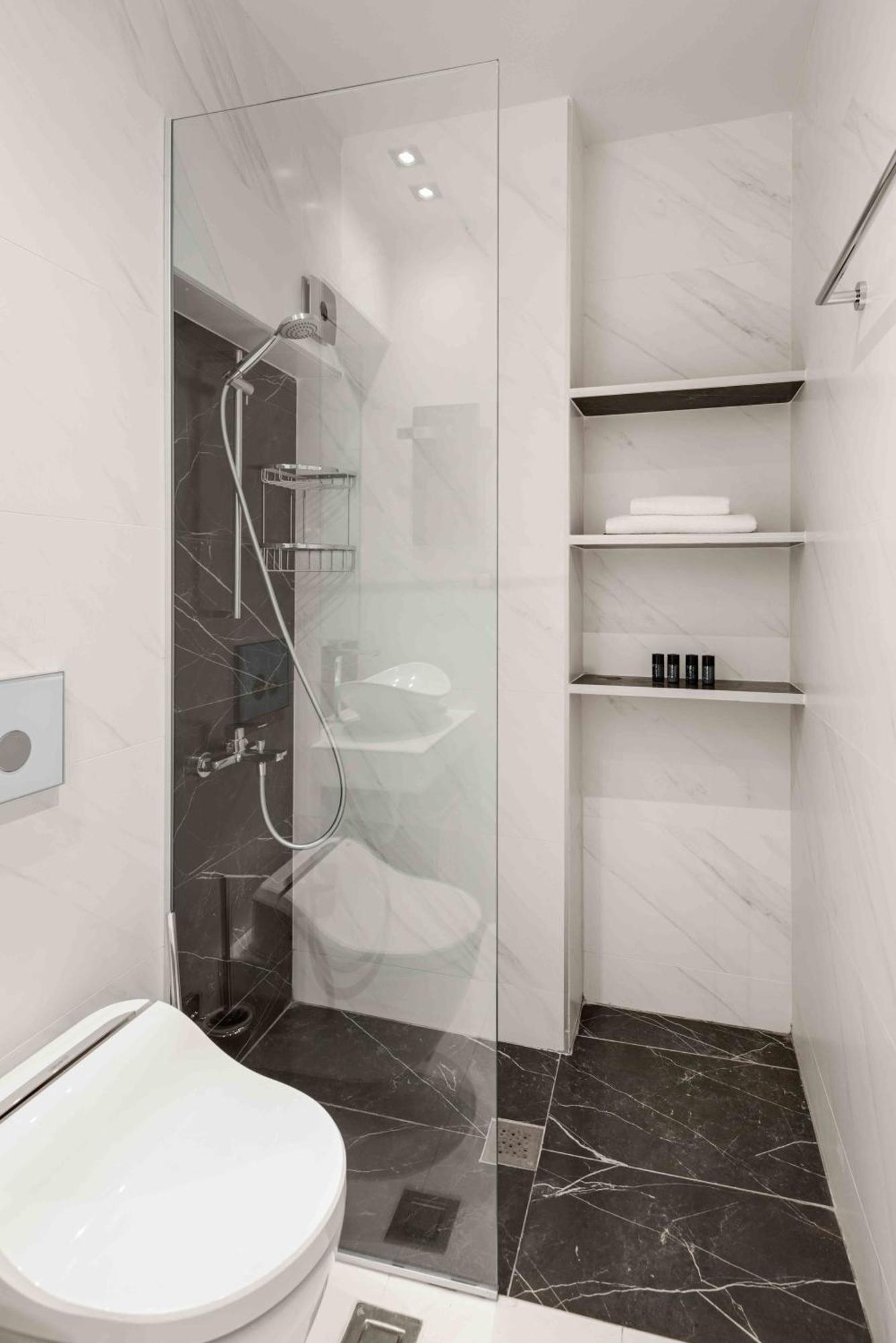 Square Elegant Suites Thessaloniki Exterior photo