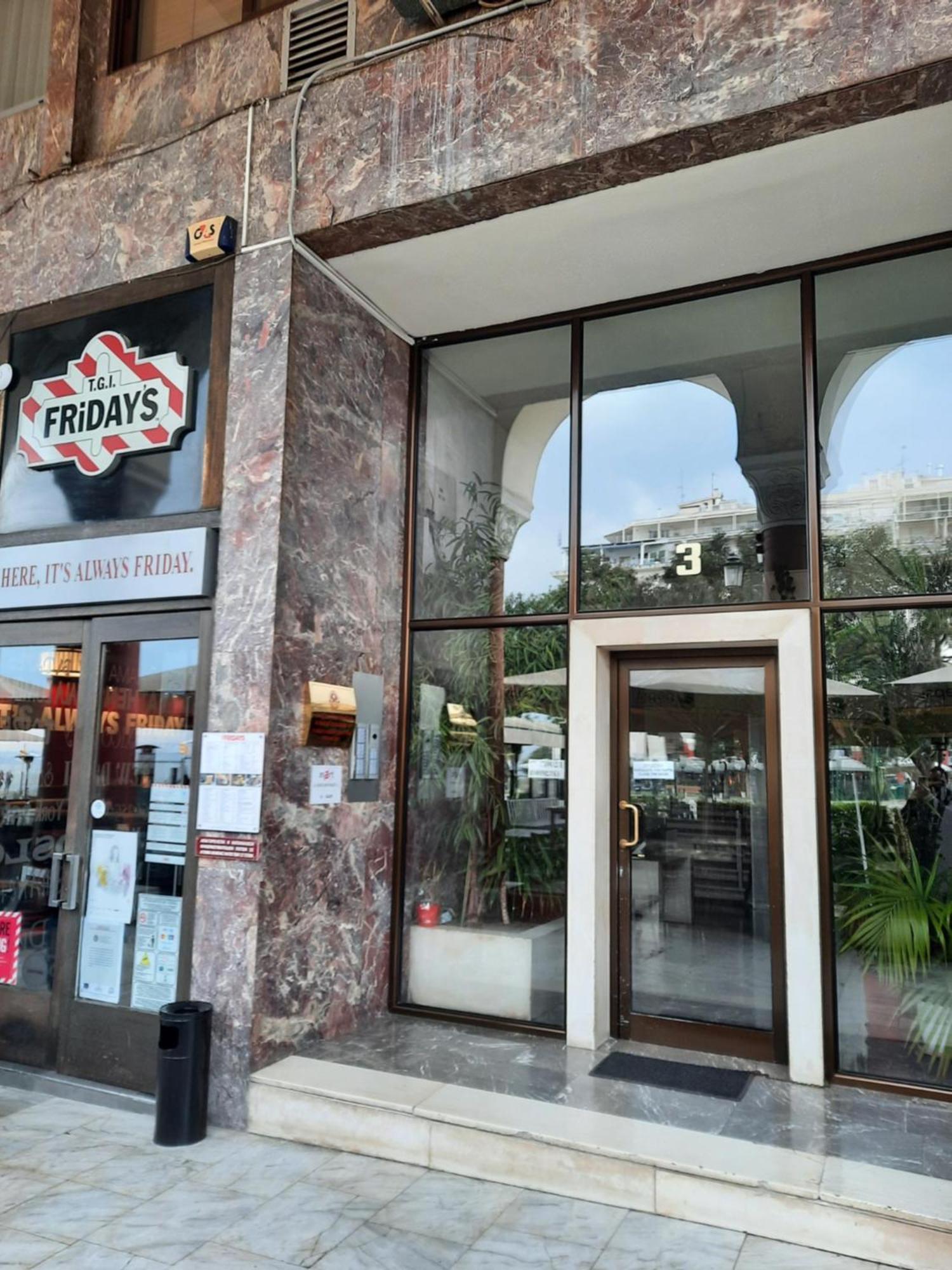 Square Elegant Suites Thessaloniki Exterior photo