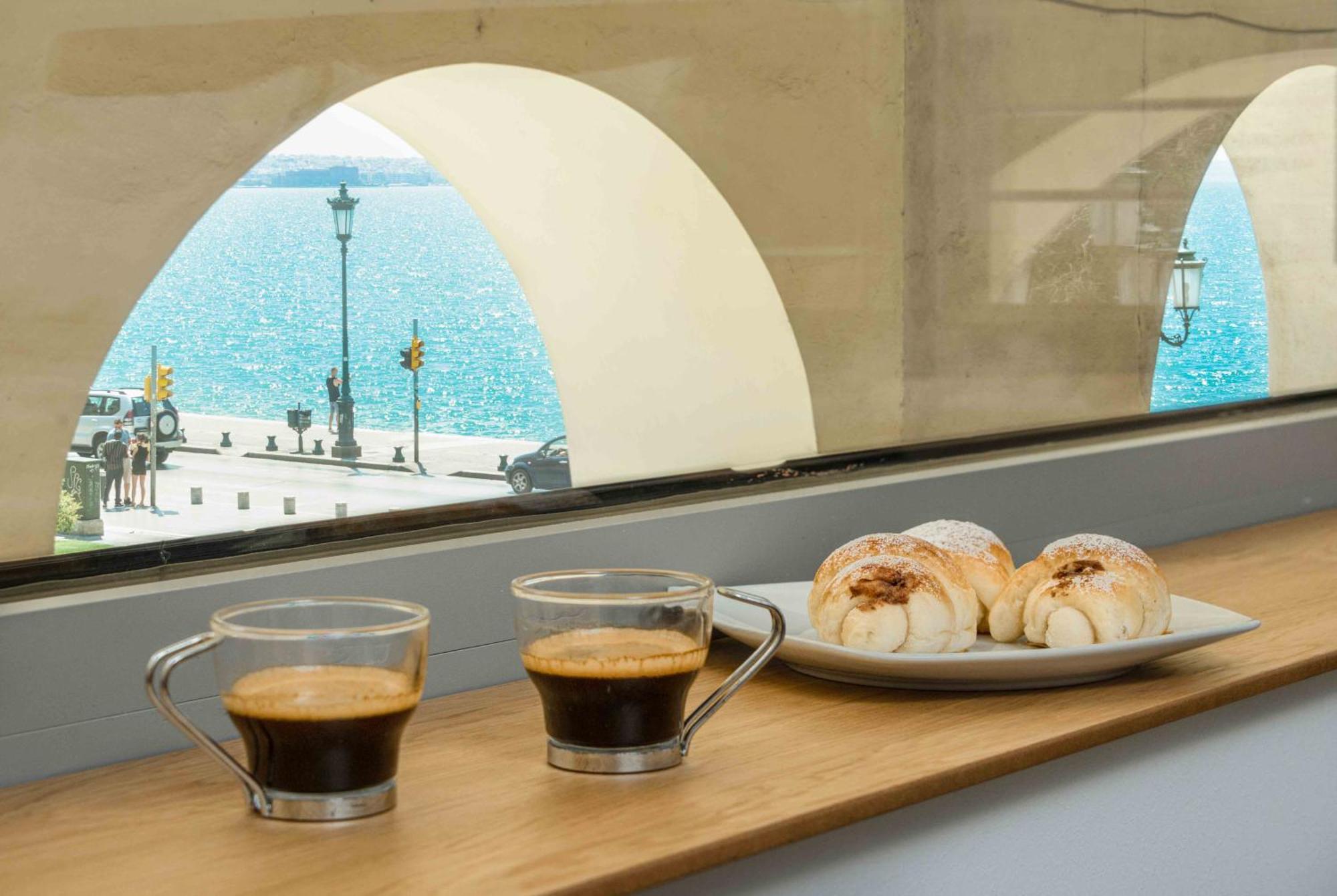 Square Elegant Suites Thessaloniki Exterior photo