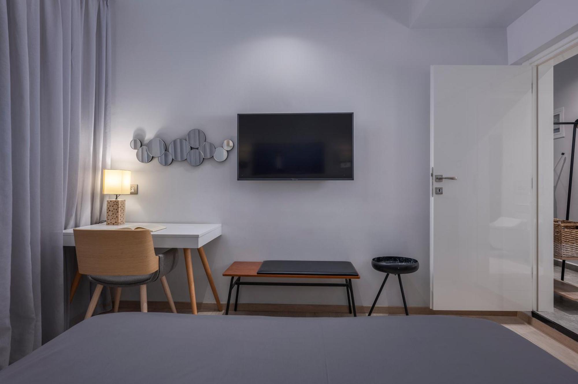 Square Elegant Suites Thessaloniki Exterior photo