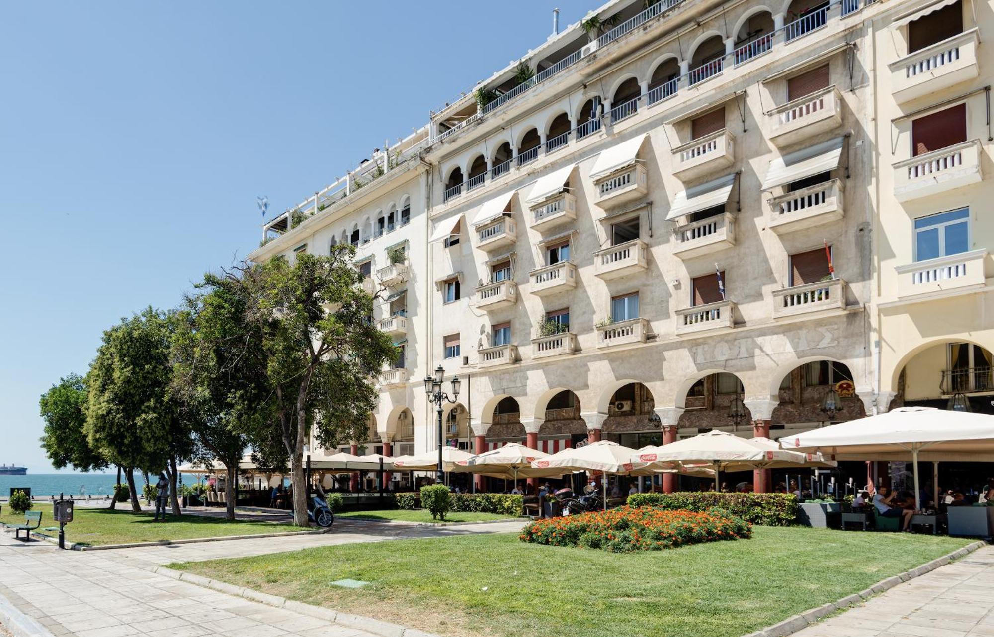 Square Elegant Suites Thessaloniki Exterior photo